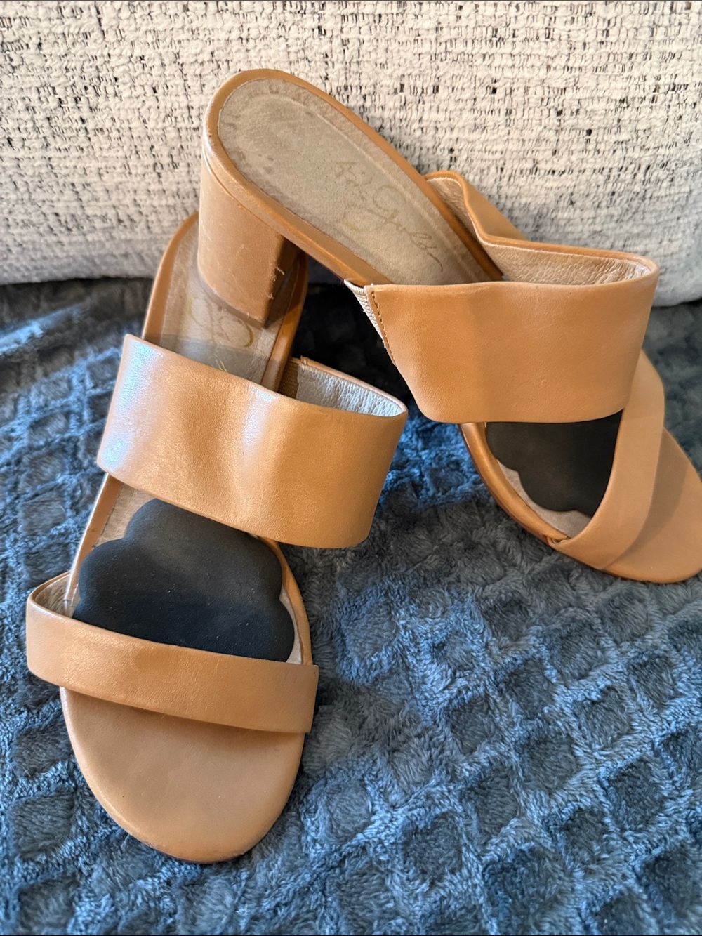 42 GOLD Tan Leather Double-Band Block Heel Mules